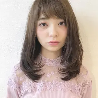 セミロング 伊 杏のヘアスタイル