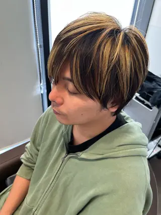 ショート カラー メンズ ブリーチ無し白髪ぼか し/艶髪/津嘉山のヘアスタイル