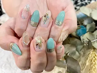 ネイル nailsalon Mirrorのネイルデザイン
