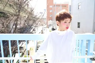 ショート カラー WHOLE所属・花井 啓好のヘアスタイル