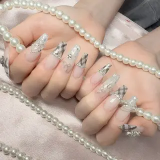 ネイル 小林 愛のネイルデザイン