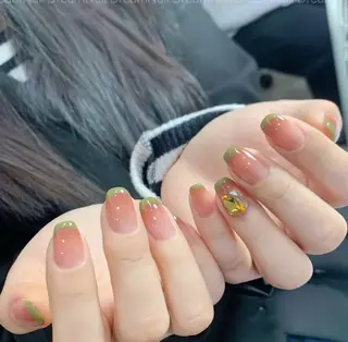 ネイル 高木 維麗絲のネイルデザイン