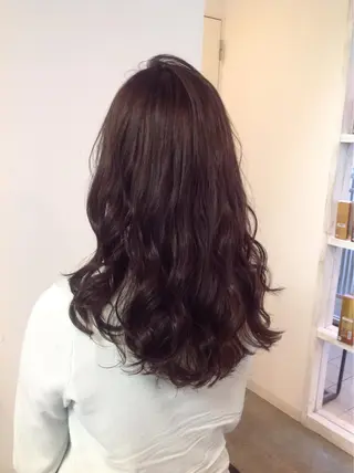 ロング カラー 榎園 由美のヘアスタイル