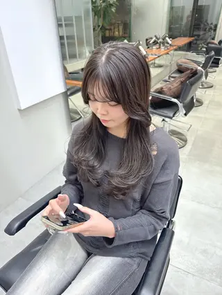 ロング カラー ひかり／ベージュ ／似合わせカットのヘアスタイル