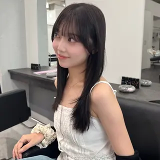 ロング レイヤー・ブリーチ kiyotoshiのヘアスタイル