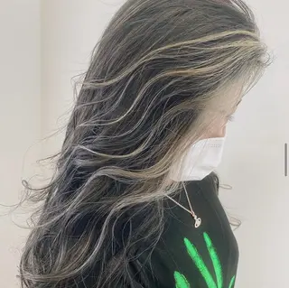 カラー 前田 亮晟のヘアスタイル