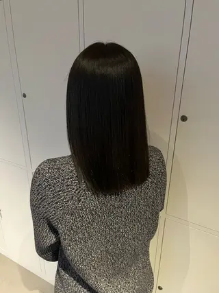 カラー 安江 結菜のヘアスタイル