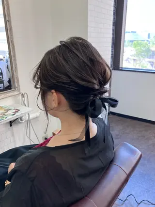 セミロング HAIR carelyのヘアスタイル