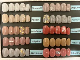 ネイル NailandEye Lucaの眉毛・アイブロウイメージ