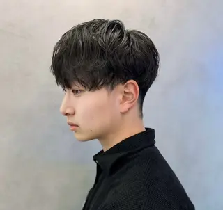 パーマ メンズ シャドウ/フェザー パーマメンズりつきのヘアスタイル