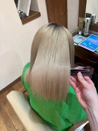 ミディアム エクリ麻布十番店所属・髪質改善/ 縮毛矯正/相原聡のヘアスタイル