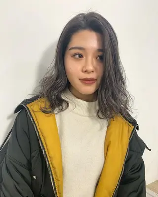 ミディアム カラー 西村あきや トレンド韓国ヘアのヘアスタイル