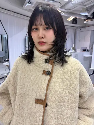 ミディアム カラー 透明感カラー 莉々子のヘアスタイル