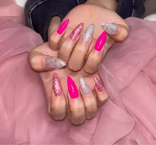 ネイル 𝐁𝐞𝐥𝐥 𝐦𝐞のネイルデザイン