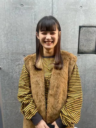 セミロング 土屋 美賀のヘアスタイル