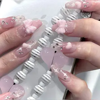 ネイル Bonnal所属・Manamǐ 個性派のネイルデザイン