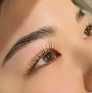 マツエク・マツパ mille所属・ラッシュリフト高評価 /HITOMIのマツエク・マツパデザイン