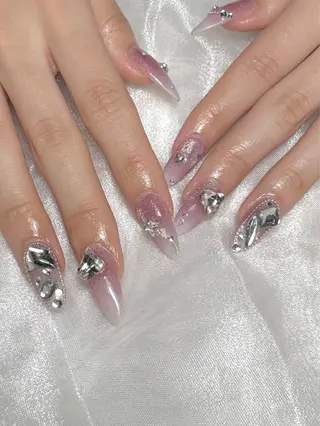 ネイル nail salon Anela🪽🫧のネイルデザイン