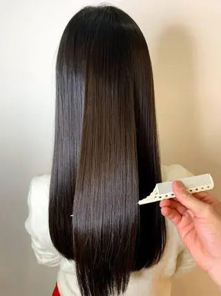 ロング ☃️顔周りレイヤー グレージュSHUTOのヘアスタイル