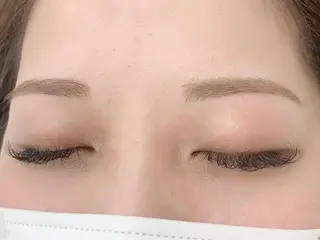 アイブロウ Mellow Mew 酒見あきのマツエク・マツパデザイン