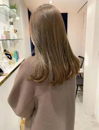 セミロング 上原 みちるのヘアスタイル