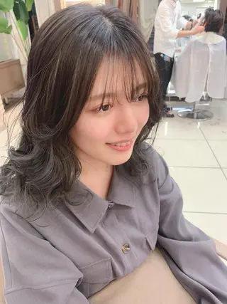 セミロング カラー ママ美容師まつげ 🤍まき🤍のマツエク・マツパデザイン