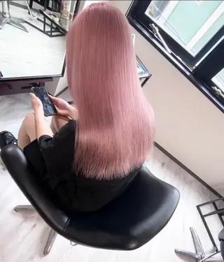 ロング カラー Still所属・タニ ユウのヘアスタイル