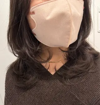 ミディアム 石崎 真維のヘアスタイル