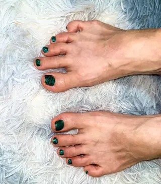 ネイル Mahiru ➰🎀🤍のネイルデザイン