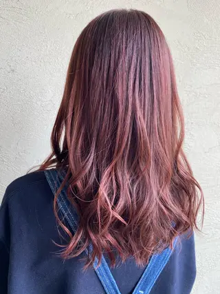 セミロング ami🍑艶カラー/ 髪質改善/透明感のヘアスタイル