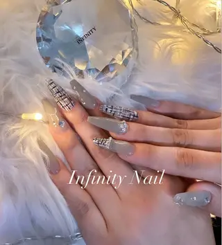 ネイル INFINITY所属・INFINITY 💎のネイルデザイン