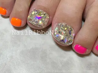 ネイル ネイルリボン 受付スタッフのネイルデザイン