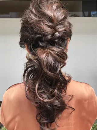 ヘアアレンジ i MA　ヘアスタジオ所属・勝野 麻美のヘアスタイル