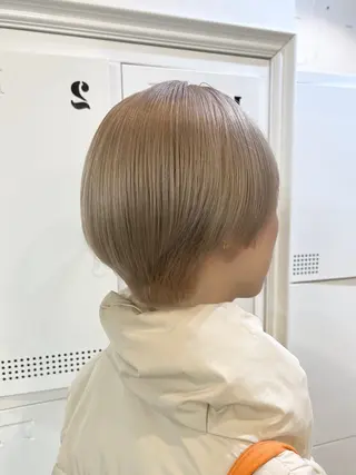 ショート ブリーチカラー×艶 🍨mihoのヘアスタイル