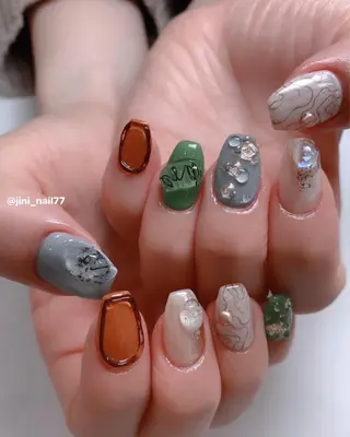 ネイル JINI NAIL所属・ジニ ネイルのネイルデザイン
