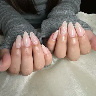 ネイル repos~ルポ~所属・里見 麗のネイルデザイン