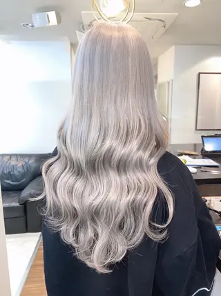 ロング カラー ANKH CROSS 新宿店所属・色ムラ修正の神様 新宿ハイトーンかすみのヘアスタイル