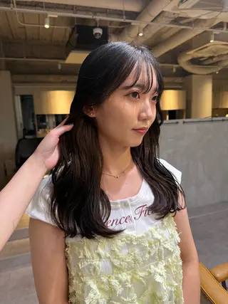 ロング SARA 【大阪梅田】のヘアスタイル