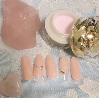 ネイル ヌーディジュエリー ネイルサロンのネイルデザイン