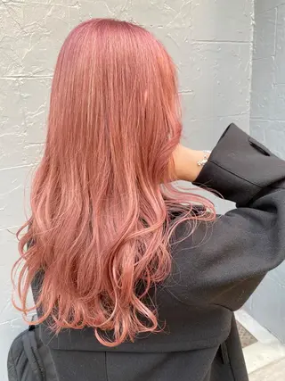 ロング 透け感ベージュ ／ミハルのヘアスタイル