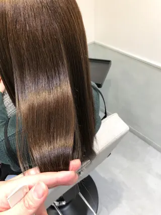 セミロング 髪質改善 suzukiのヘアスタイル