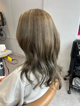 ロング カラー うしだ かおるのヘアスタイル