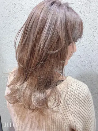 セミロング カラー 横山 菜摘のヘアスタイル