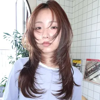 ロング カラー レイヤーカット ハッシュカットのヘアスタイル