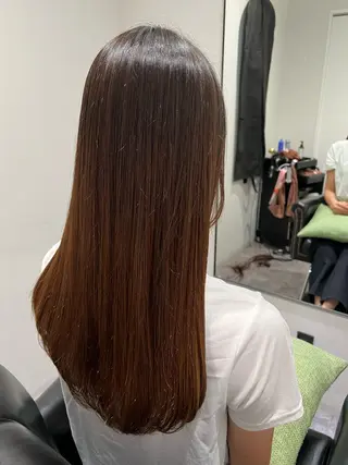 セミロング パーマ コテ巻き風パーマ 韓国風パーマ 無重力のヘアスタイル