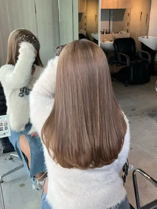 ロング カラー 喜友名 ウララのヘアスタイル