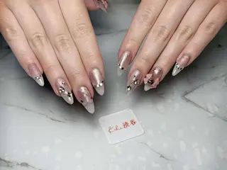 ネイル 💕鈴木ユリ パラジェル/オフ無料のネイルデザイン