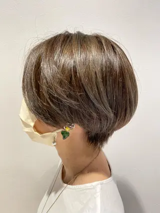 ショート カラー アートディレクター のぐちのヘアスタイル