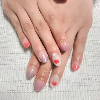 ネイル エステとネイル ローズコンフォートのネイルデザイン