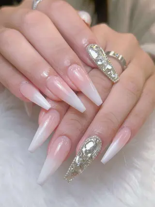 ネイル NIE MoMoのネイルデザイン